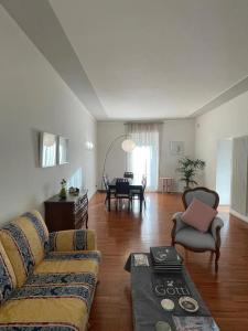 Χώρος καθιστικού στο Spacious apartment in Manciano with view