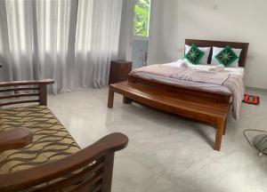 Uma cama ou camas num quarto em Broad view