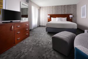 Katil atau katil-katil dalam bilik di Courtyard Marriott Houston Pearland