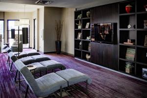 Posezení v ubytování Courtyard by Marriott Norman