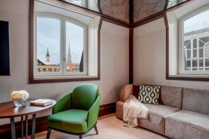 Ein Sitzbereich in der Unterkunft Almanac Palais Vienna
