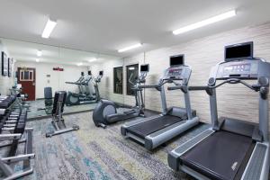 Fitness centrum a/nebo fitness zařízení v ubytování Courtyard Harlingen