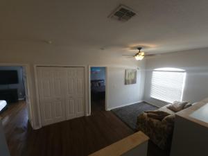 TV a/nebo společenská místnost v ubytování Tranquil Oasis Resort