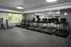 Fitness centrum a/nebo fitness zařízení v ubytování Courtyard by Marriott Seattle Bellevue/Downtown