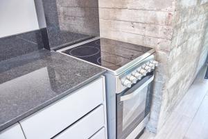 Up Recoleta Apartments的厨房或小厨房