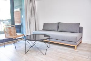 Up Recoleta Apartments的休息区