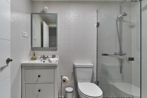 Koupelna v ubytování Albacora Apartment + 15 fotografií