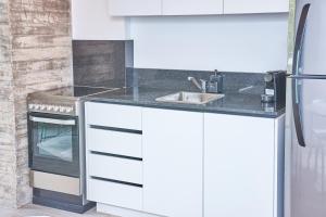 Up Recoleta Apartments的厨房或小厨房