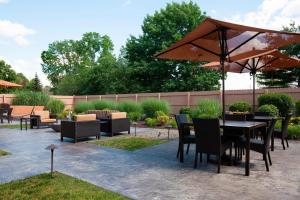 Zahrada ubytování Courtyard by Marriott Ithaca Airport/University