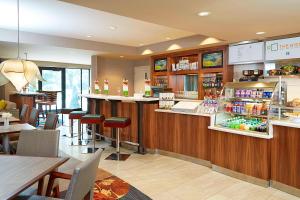 Nápoje v ubytování Courtyard by Marriott Ithaca Airport/University