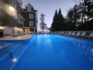 Πισίνα στο ή κοντά στο North Shore Inn TC 300 +11 φωτογραφίες