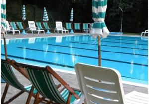 Swimmingpoolen hos eller tæt på 228 - Casa Guarda Stelle - In Residence con Piscina e Aree esterne comuni a 1km dal Mare