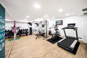 Posilňovňa alebo fitness centrum v ubytovaní Occidental Praha Five