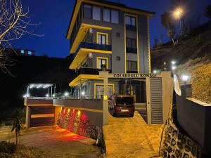 Budova, kde se apartmán nachází