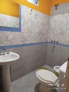 Koupelna v ubytování Cabañas M y M para 5 personas minimo 3 noches