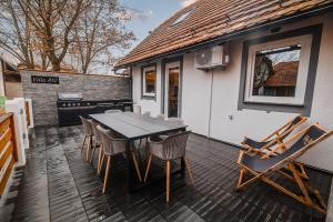 Fotografie z fotogalerie ubytování Holiday Home Villa Rio in Terme Čatež v destinaci Čatež ob Savi