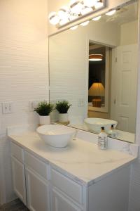 Koupelna v ubytování Luxurious Dallas Dream Retreat - Casa Frida