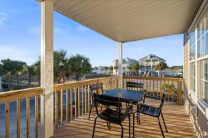 En balkon eller terrasse på The Blue Fin