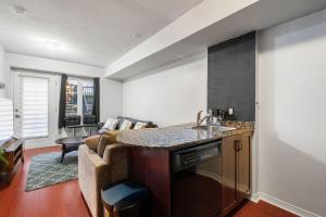 Gambar di galeri bagi Liberty Village Townhouse di Toronto +29 gambar