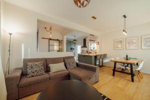 Et opholdsområde på Casa das Orquideas by Vacationy