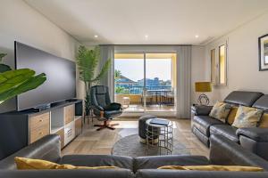 Et opholdsområde på Waterfront Polo Royale III