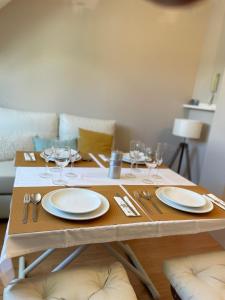 Ein Sitzbereich in der Unterkunft HOUSE TUVESA PREMIUM 1 DORMITORIO WIFI GRATiS