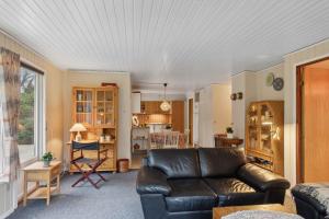 Posezení v ubytování Cozy Summer House By Stevns Klint And Rødvig