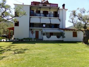 Zahrada ubytování Villa Karapataki