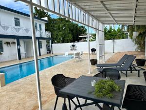 Kolam renang di atau dekat dengan Beachtown Luxury Villas Apt 201