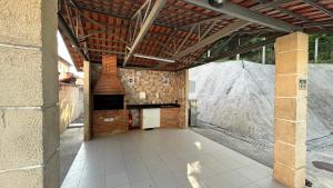 an inside view of a building under construction at Descanso e Tranquilidade em Guaratiba in Rio de Janeiro