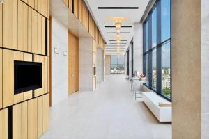 TV a/nebo společenská místnost v ubytování Fairfield by Marriott Kolkata