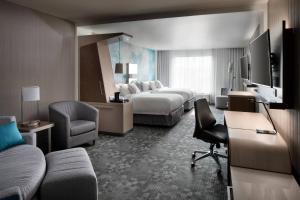 Katil atau katil-katil dalam bilik di Courtyard by Marriott Pullman