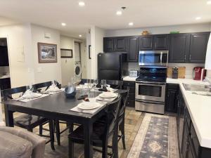 Η κουζίνα ή μικρή κουζίνα στο 310 Snowblaze condo