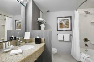Vannituba majutusasutuses Courtyard by Marriott Toronto Brampton