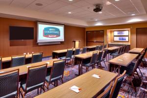 Konferenční prostory v ubytování Courtyard by Marriott Lehi at Thanksgiving Point + 15 fotografií