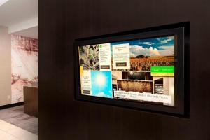 TV a/nebo společenská místnost v ubytování Courtyard by Marriott Tyler