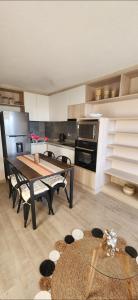 Η κουζίνα ή μικρή κουζίνα στο Hermoso Departamento