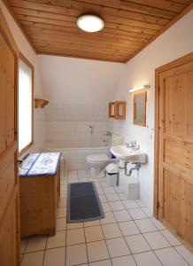 Ένα μπάνιο στο Ferienhaus Zaunkönig