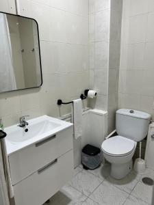 Koupelna v ubytování Lowcost Rooms