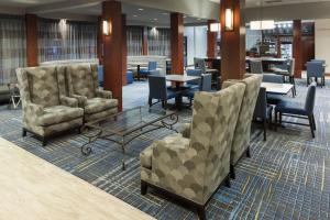 Posezení v ubytování Courtyard by Marriott Waco