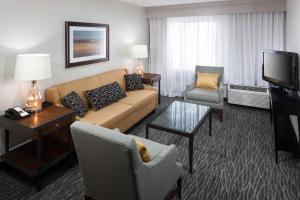 TV a/nebo společenská místnost v ubytování Courtyard by Marriott Waco