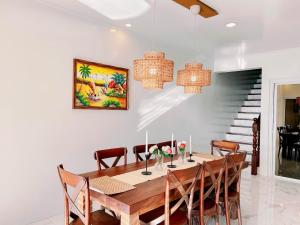 Khu vực ghế ngồi tại Endless Summer Villa Bauan Batangas