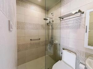 Phòng tắm tại Endless Summer Villa Bauan Batangas +42 ảnh