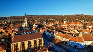 Výhľad na mesto Kőszeg alebo výhľad na mesto priamo z hotela