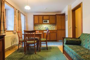 Kuchyň nebo kuchyňský kout v ubytování Apartments Esplanade