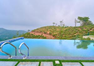 Bazén v ubytování Irish County Vagamon Pool Resort by VOYE HOMES nebo v jeho okolí