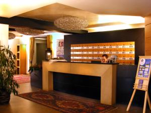 Lobby o reception area sa Hotel Dolomiti Chalet