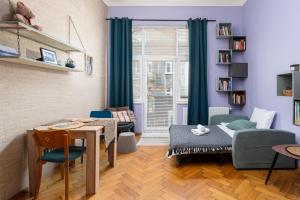 Posedenie v ubytovaní Vistula Bliss Apartment with Mezzanine