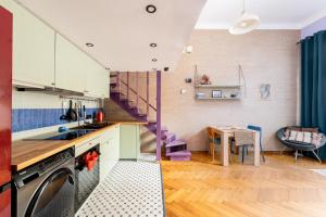 Kuchyňa alebo kuchynka v ubytovaní Vistula Bliss Apartment with Mezzanine