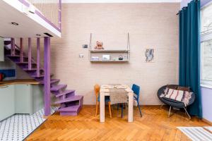 Posedenie v ubytovaní Vistula Bliss Apartment with Mezzanine